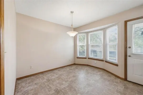 1232 NE Florence AVE, Lee's Summit, MO 64086