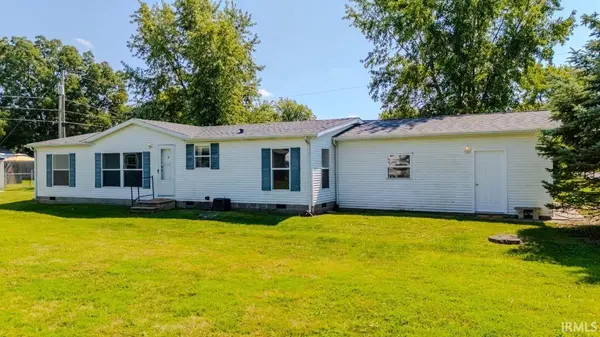 614 N Sycamore ST, Fairmount, IN 46928-1434