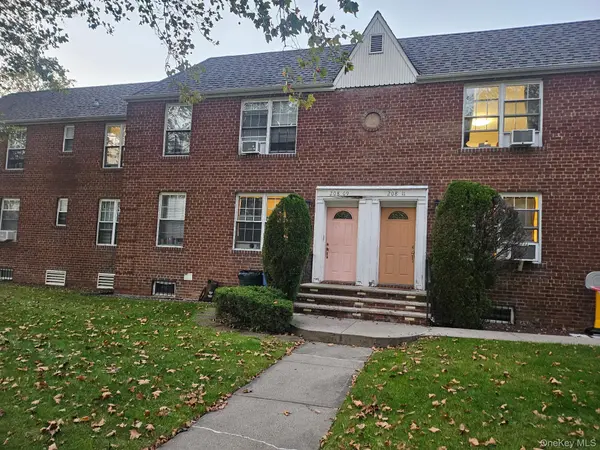 208-09 41 AVE #1, Bayside, NY 11361