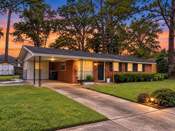 4121 SHARBETH DR E, Jacksonville, FL 32210