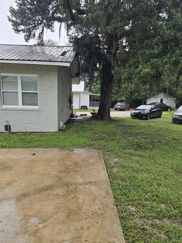 627 NE 8TH AVE, Ocala, FL 34470