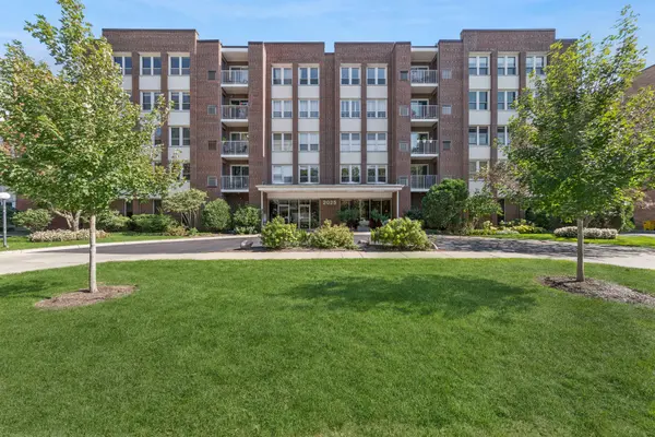 2025 Sherman AVE #201, Evanston, IL 60201