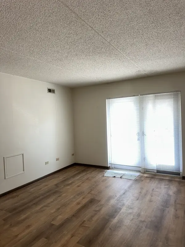 18245 Burnham AVE #5, Lansing, IL 60438