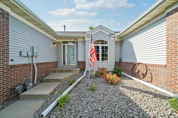 15171 Claret CIR, Rosemount, MN 55068