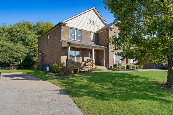 1042 Cantwell Pl, Spring Hill, TN 37174