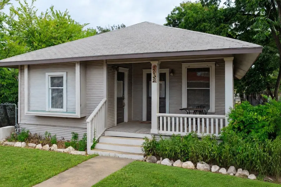 2032 E Cesar Chavez ST, Austin, TX 78702