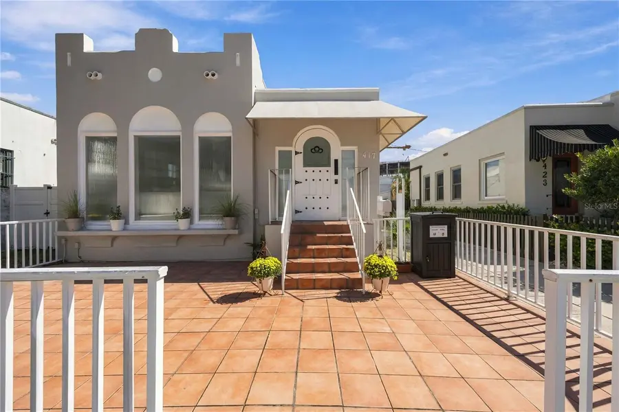 417 BURNS CT, Sarasota, FL 34236