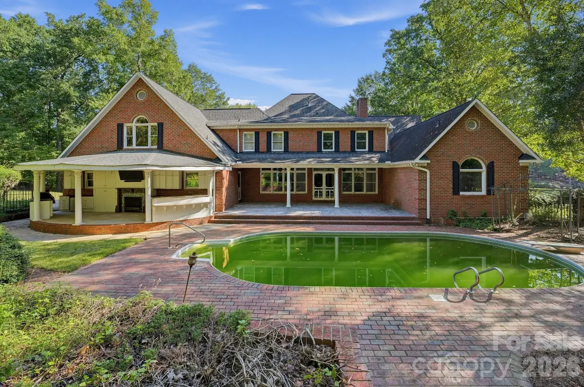 1933 Tara TRL, Lancaster, SC 29720