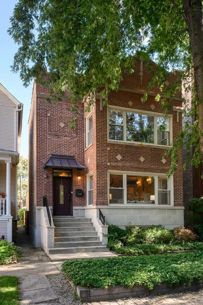 4829 N Hoyne AVE, Chicago, IL 60625