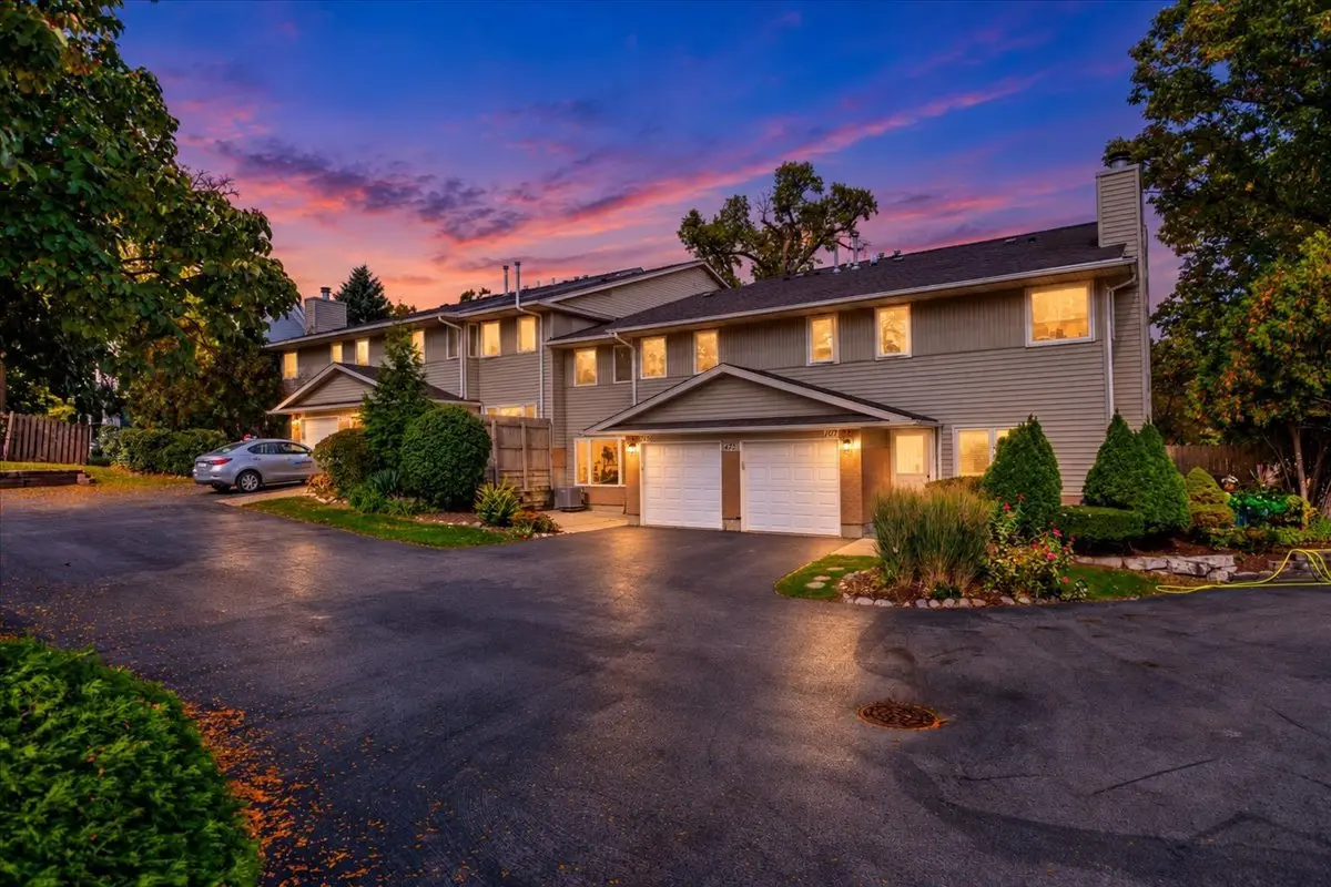 473 River Bend CIR #115, Naperville, IL 60540