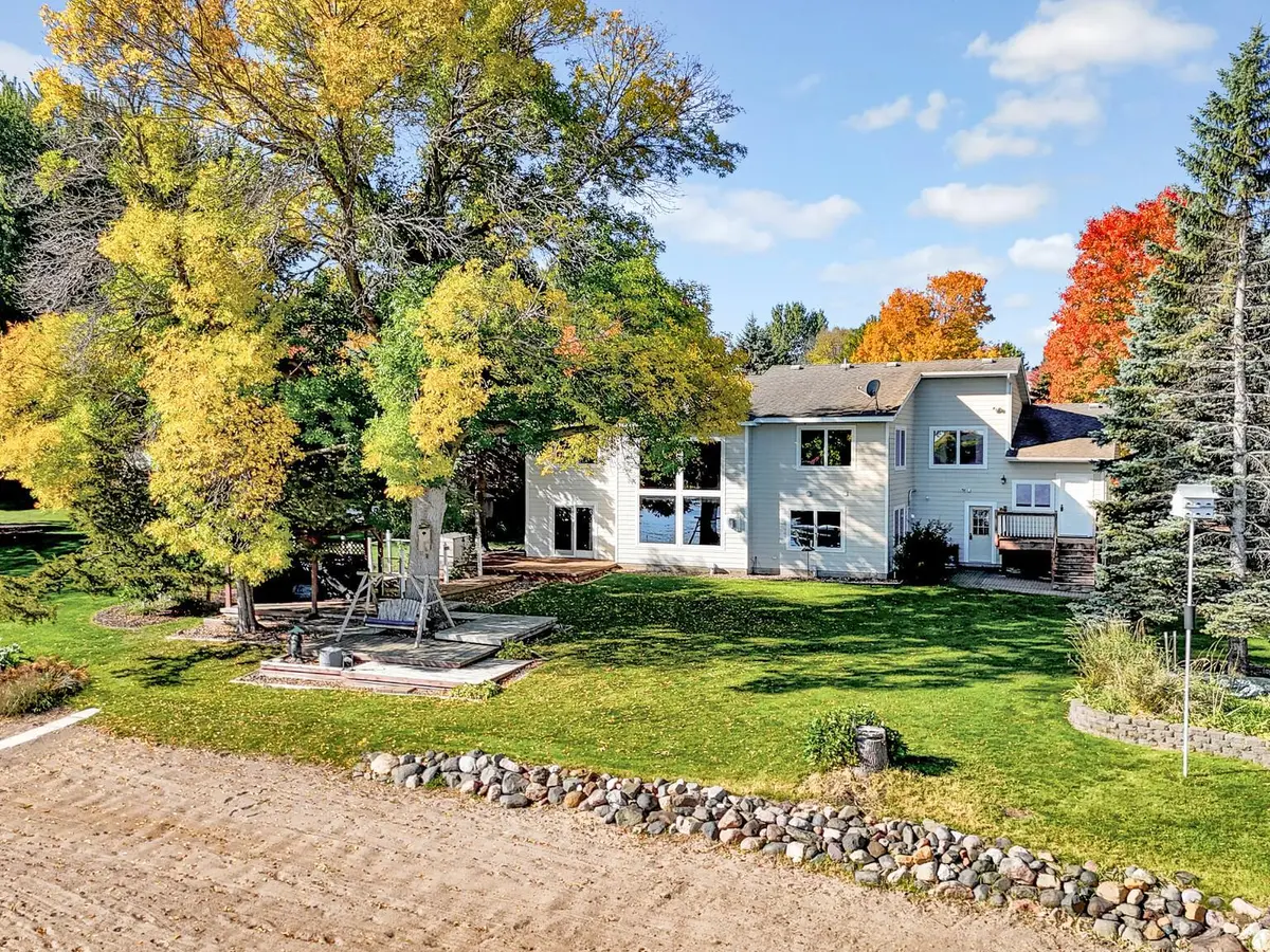 31137 Peninsula AVE, Lindstrom, MN 55045