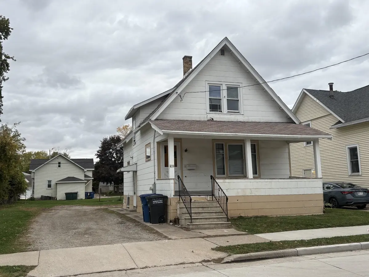 756 PROSPECT AVE, Oshkosh, WI 54901-3173