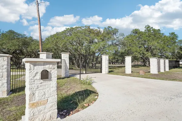 2833 Cedar Hollow RD, Georgetown, TX 78628