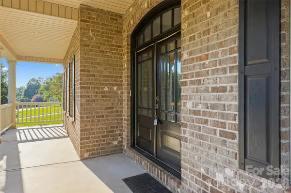 1163 Willow Creek DR, Newton, NC 28658