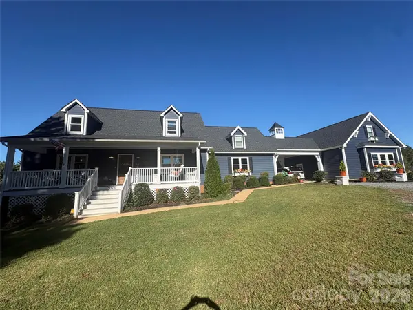 3076 Crestview LN, Lancaster, SC 29720