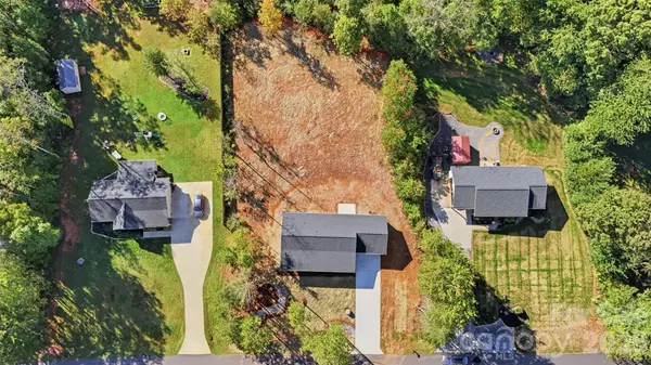 2935 Heavners Farm CT, Lincolnton, NC 28092