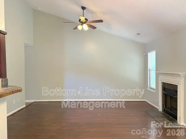 5441 Realtree LN, Charlotte, NC 28214