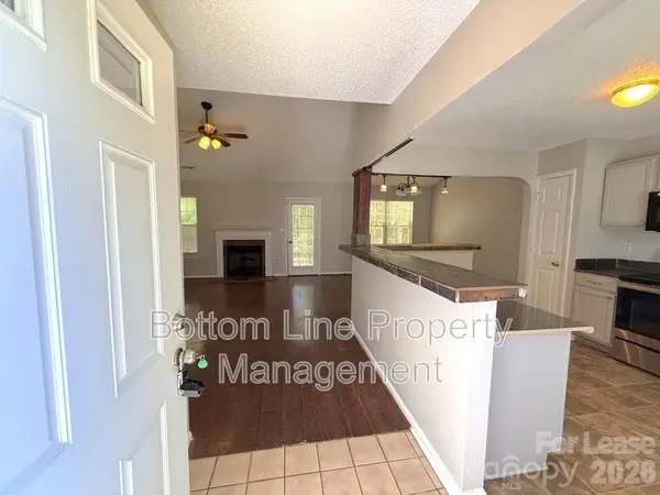 5441 Realtree LN, Charlotte, NC 28214