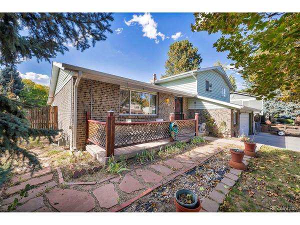 3045 S Teller, Denver, CO 80227
