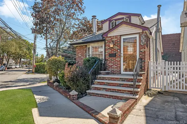71-32 Caldwell AVE, Maspeth, NY 11378