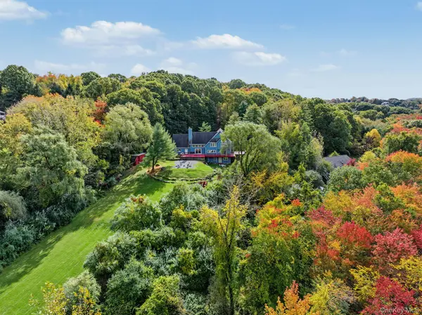 12 Westleigh CT, Carmel, NY 10512