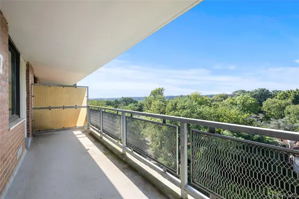4901 Henry Hudson Pkwy #8M, Bronx, NY 10471