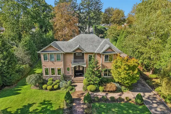 103 High ST, East Williston, NY 11596
