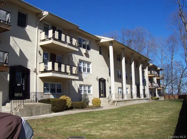 21 Pavilion RD #14, Suffern, NY 10901