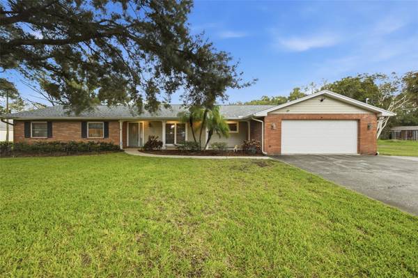 17501 LAKESHORE RD, Lutz, FL 33558