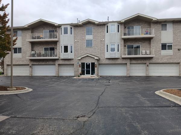 701 5th Avenue N 5th AVE #102, Addison, IL 60101