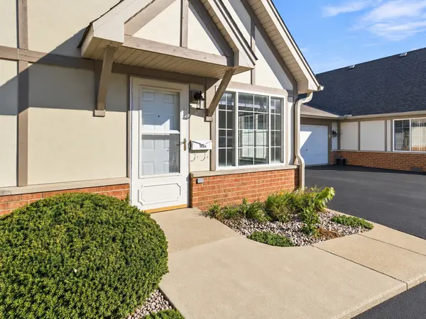 1684 Willow Circle DR #1684, Crest Hill, IL 60403