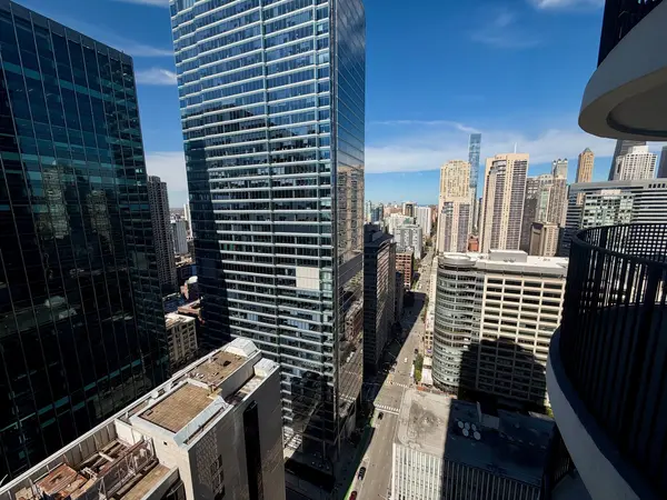 300 N State ST #3903, Chicago, IL 60654