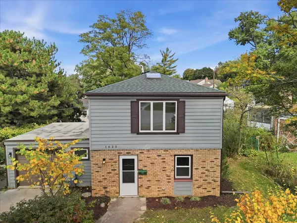 1623 Sawyer AVE, Wheaton, IL 60187