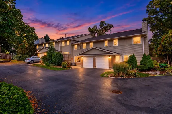 473 River Bend CIR #115, Naperville, IL 60540
