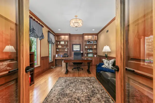 430 N Western AVE, Lake Forest, IL 60045