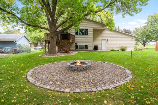 7476 Jeffery LN S, Cottage Grove, MN 55016