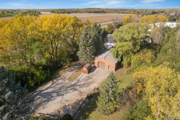 1101 Faribault RD, Faribault, MN 55021