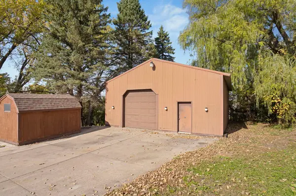 1101 Faribault RD, Faribault, MN 55021