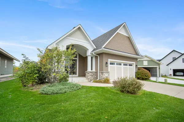 11339 Wildflower DR N, Lake Elmo, MN 55042