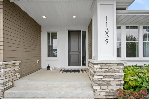 11339 Wildflower DR N, Lake Elmo, MN 55042