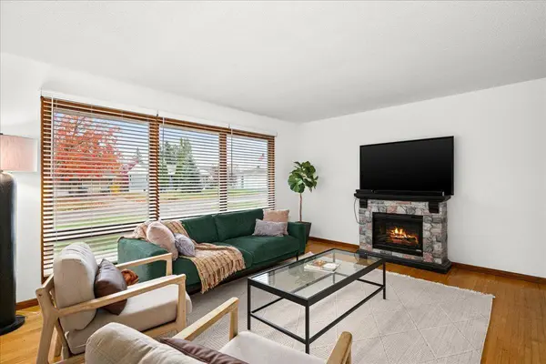 905 N Ebony AVE, Duluth, MN 55811