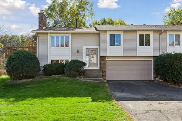 10348 Yorktown LN N, Maple Grove, MN 55369