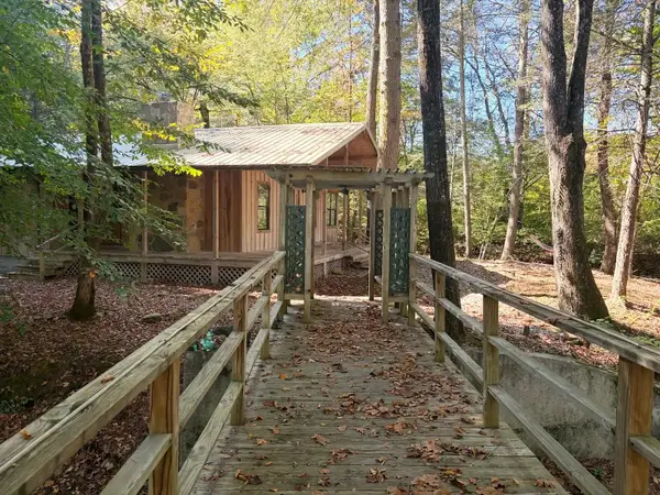 2944 McMahan Sawmill Road, Sevierville, TN 37862