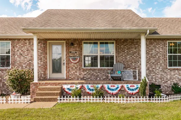 1063 Deasy Ln, Portland, TN 37148