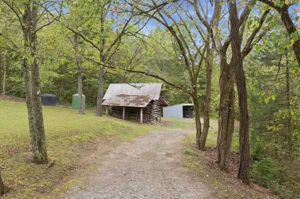 1967 Wilson Hollow Rd, Woodbury, TN 37190