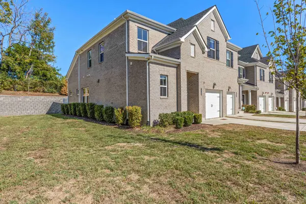 204 Douglas Bend Rd #1706, Gallatin, TN 37066