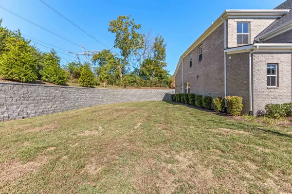 204 Douglas Bend Rd #1706, Gallatin, TN 37066