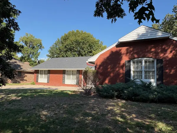8310 E Brentmoor Street, Wichita, KS 67208