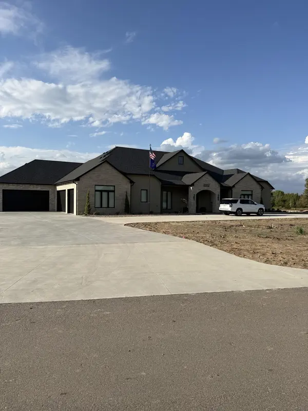 16592 W Hickory Ct, Goddard, KS 67052