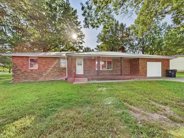 824 S Spruce ST, Buffalo, MO 65622